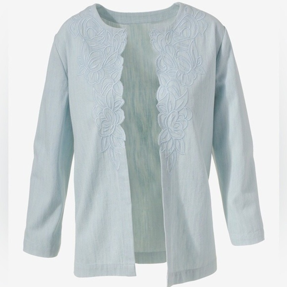 Chicos Size 0 US S Pure Cotton Cut Out Vine Embroiderey Chambray Blue‎ Jacket